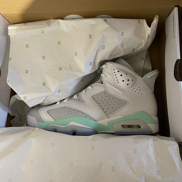 Jordan 6 - Mint - Picture 3 of 4